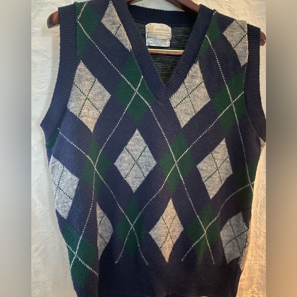 Vintage Men's Argyle Sweater Vest Navy, Green,White Size Large circa 1970’s-80’s